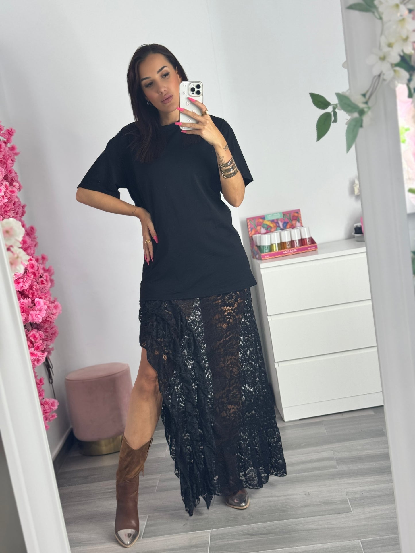 Falda encaje negra