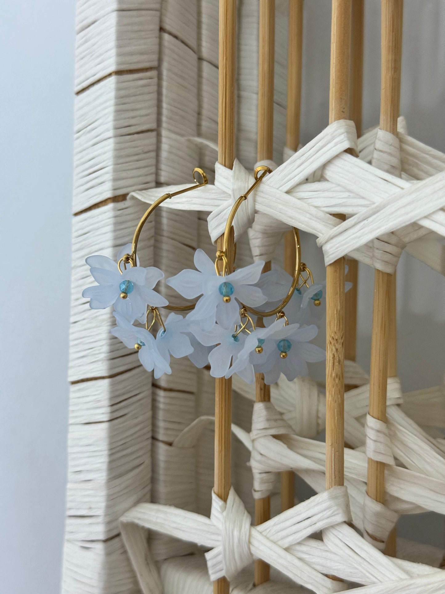 Aros flores celeste