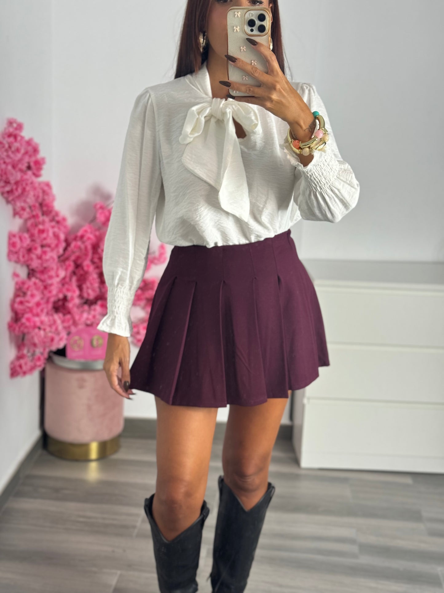 Falda plisada burdeos