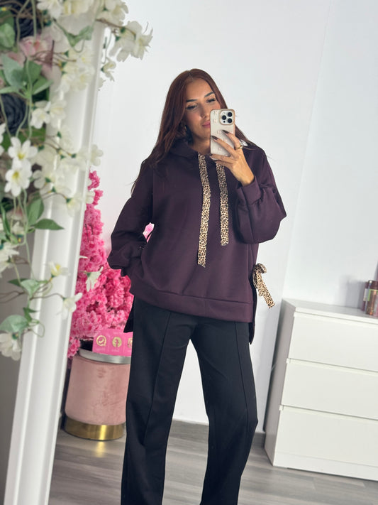 Sudadera detalles leo