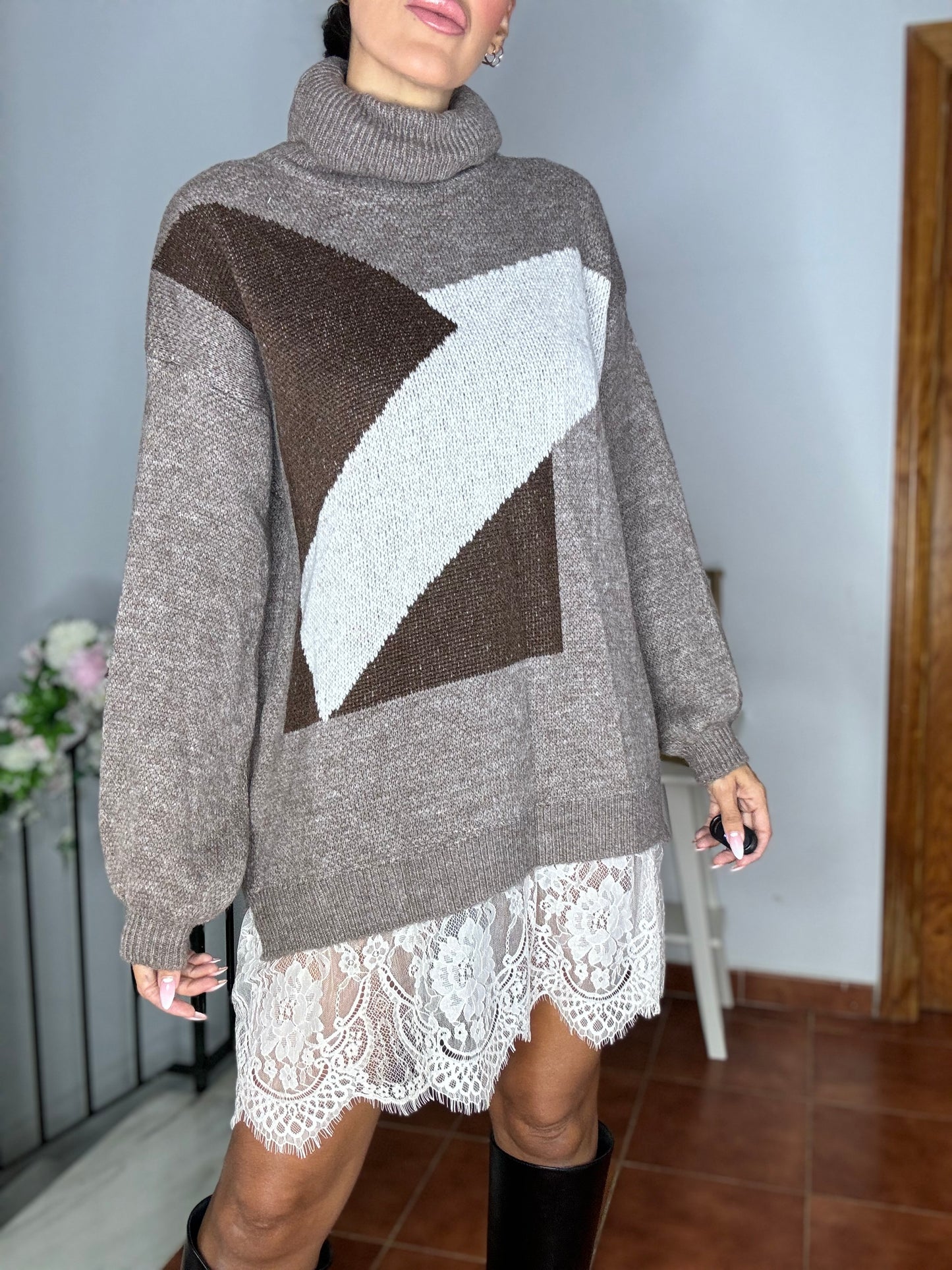 Vestido lana con encaje