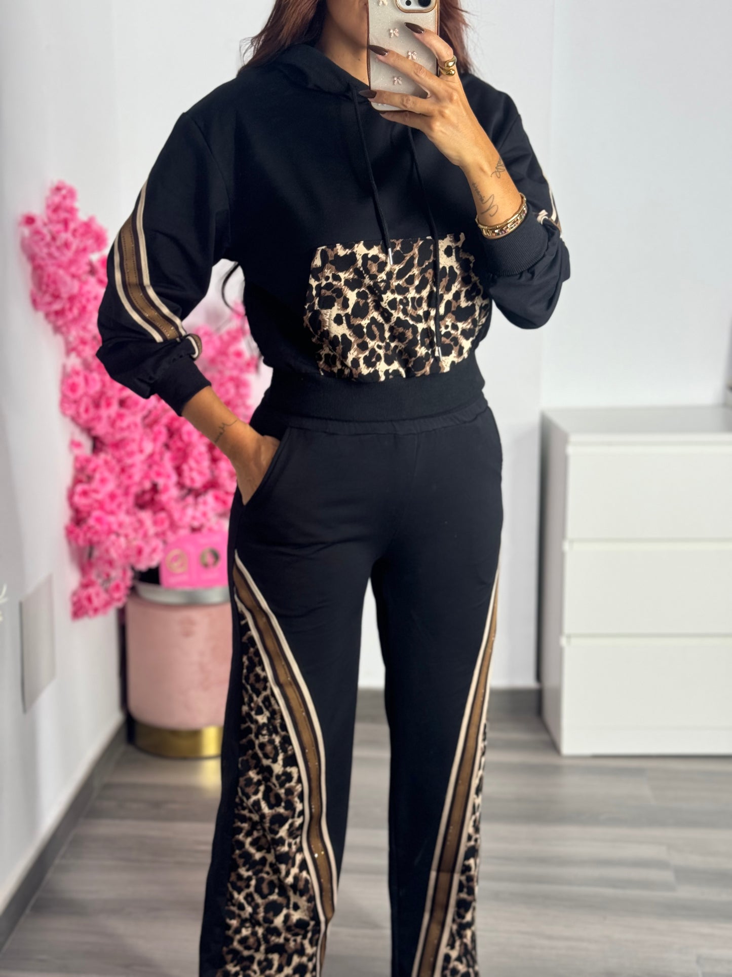 Conjunto leopardo negro