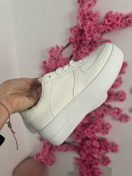 Zapatilla blanca