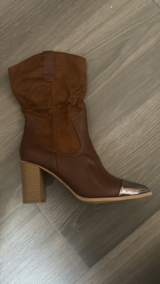 Bota marrón